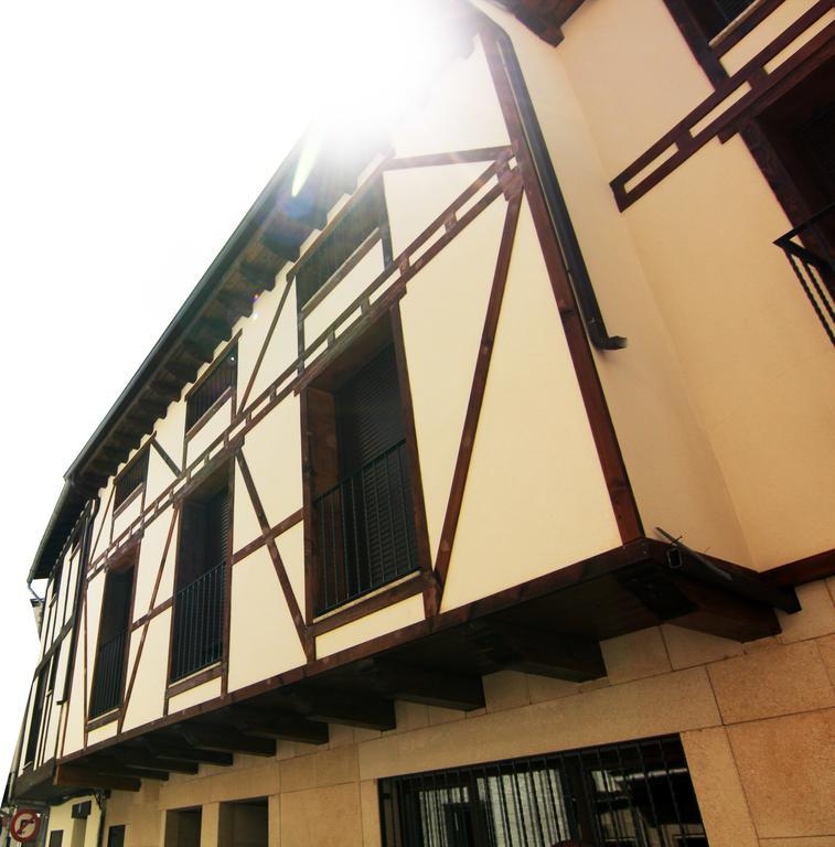 Hostal Yessy Candeleda Zewnętrze zdjęcie